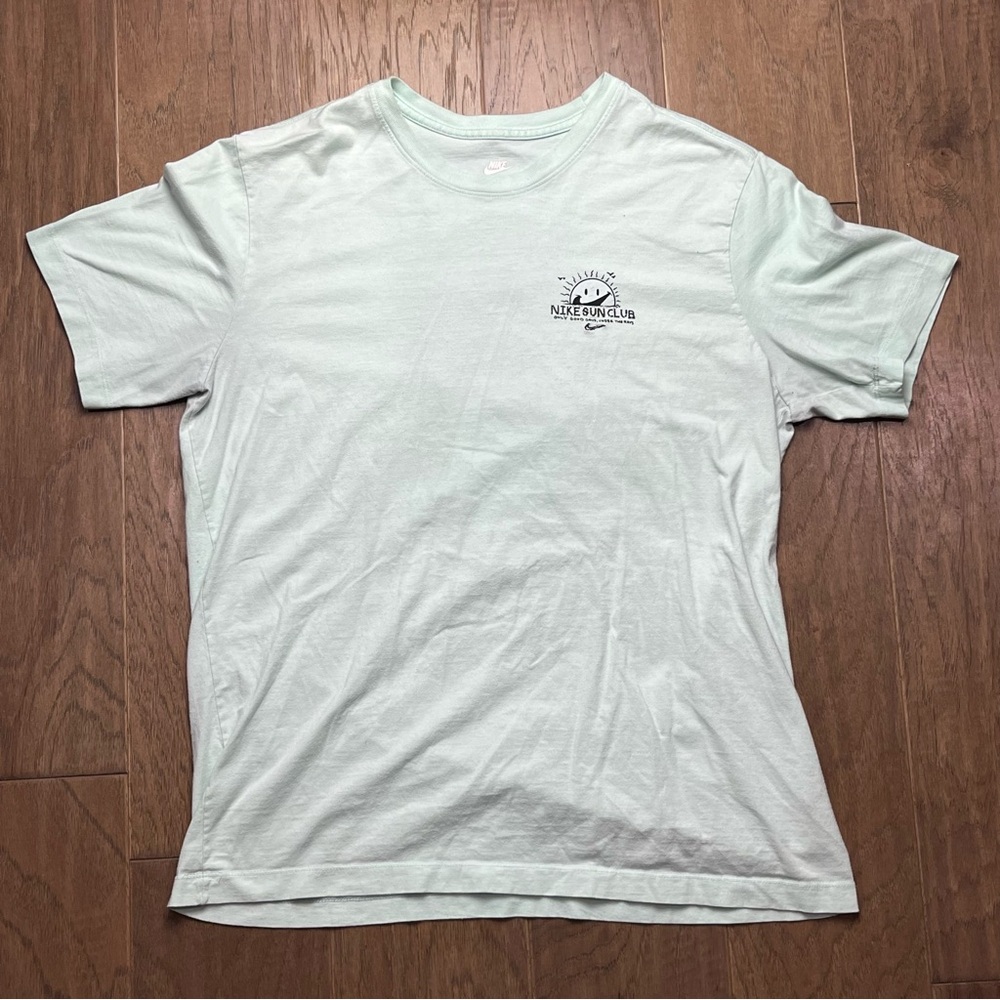 Light Blue Nike Sun Club T-Shirt – Size Large